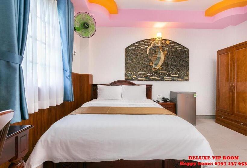 اتاق لوکس, Happy Home