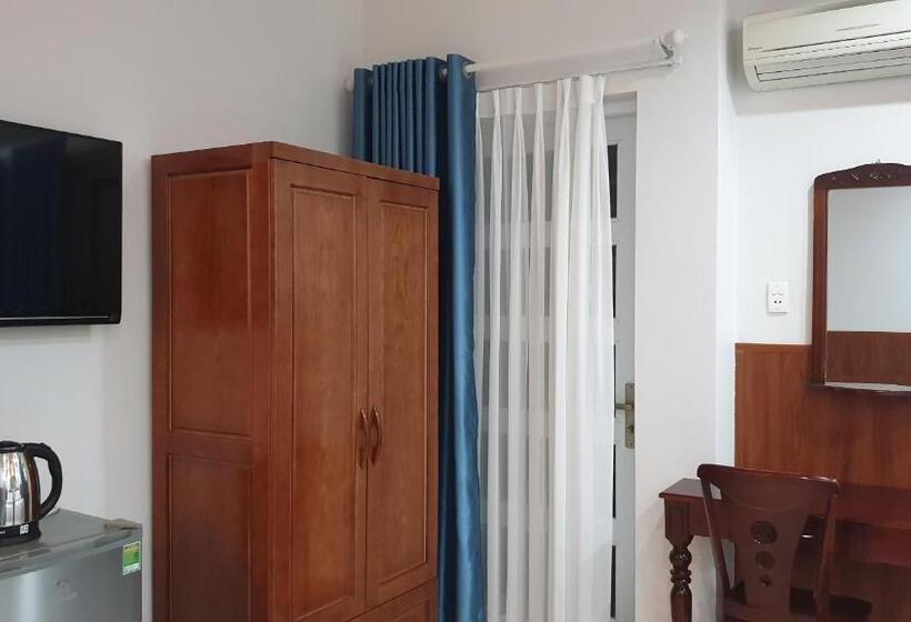 اتاق لوکس خانوادگی, Happy Home