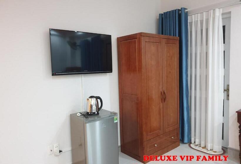 اتاق لوکس خانوادگی, Happy Home