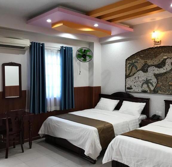 اتاق لوکس خانوادگی, Happy Home