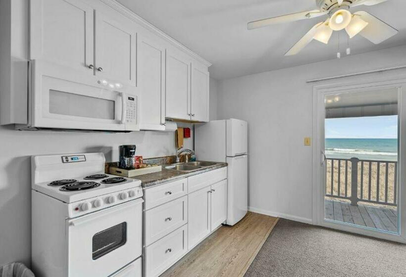 Номер Стандарт, The Beach House