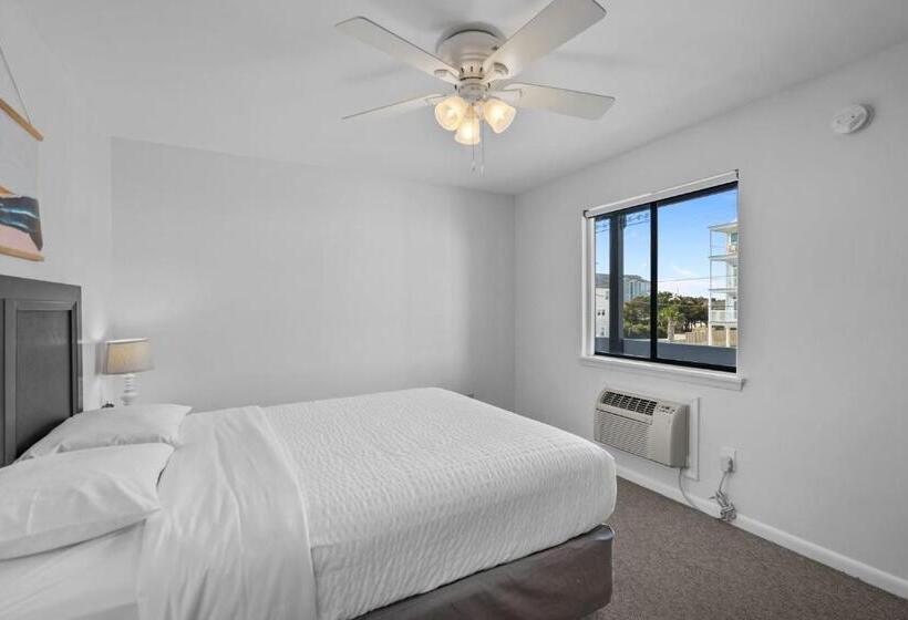 Люкс 2 Спальни, The Beach House