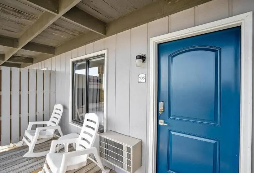 オーシャンビュースタンダードルーム, The Beach House