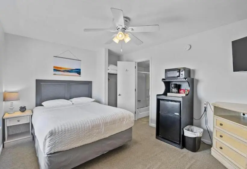 オーシャンビュースタンダードルーム, The Beach House