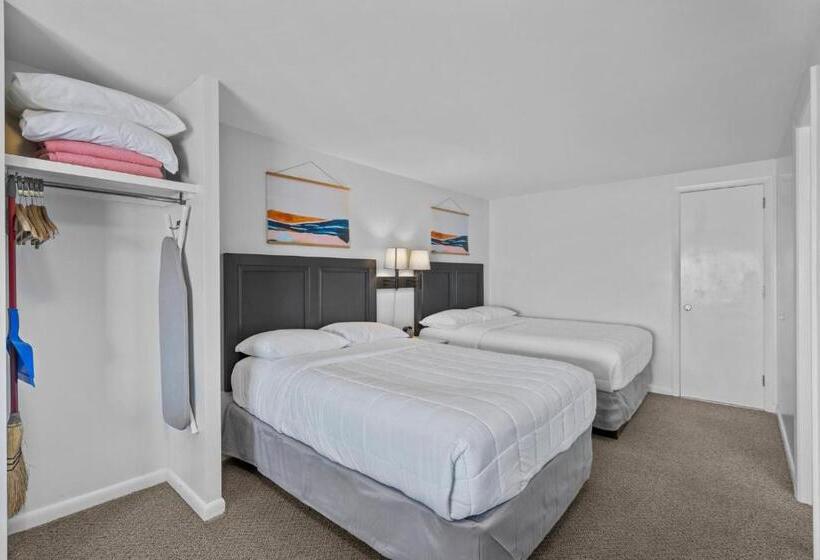 Четырехместный Номер Стандарт Вид на Море, The Beach House