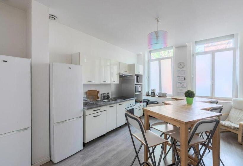 خانه 1 خوابه, Maison Victor Hugo