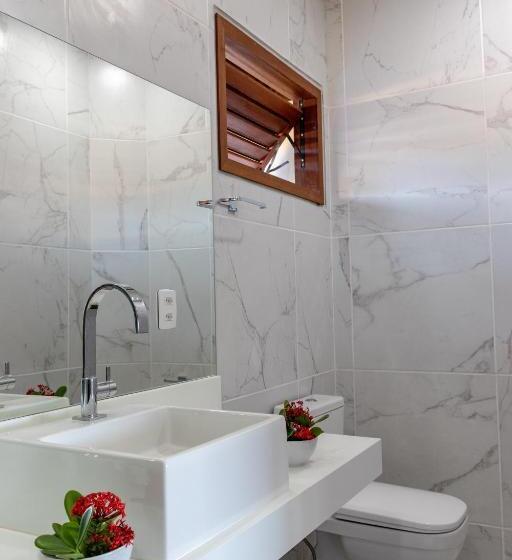 Люкс Вид на Бассейн, Villa Namú Beach House Suites