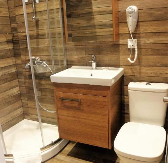 غرفة ديلوكس مطلّة علي البحر مزوَّدة بشُرفة, Ampoulos Rooms & Apartments