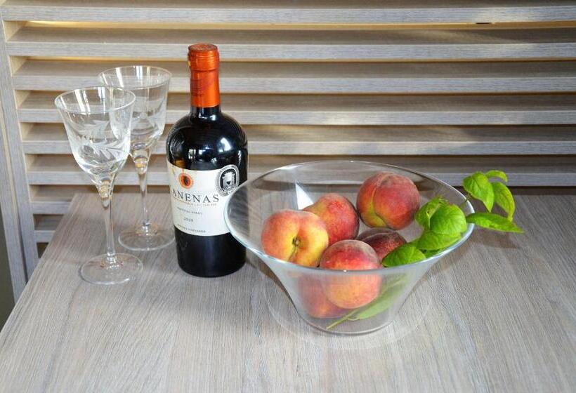 بنجلو ديلوكس, Ampoulos Rooms & Apartments