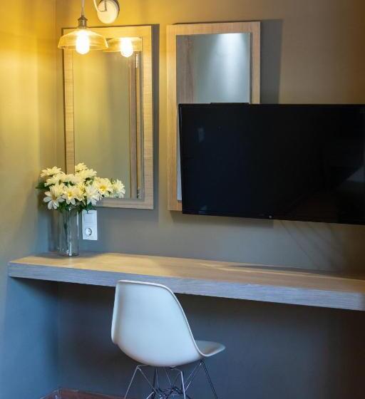 بنجلو ديلوكس, Ampoulos Rooms & Apartments