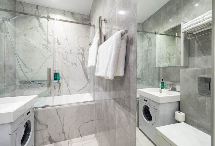 آپارتمان لوکس 1 خوابه, Apart Hotel Metropol