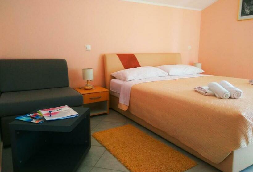 Студио Стандарт с Террасой, Aparthotel Viola