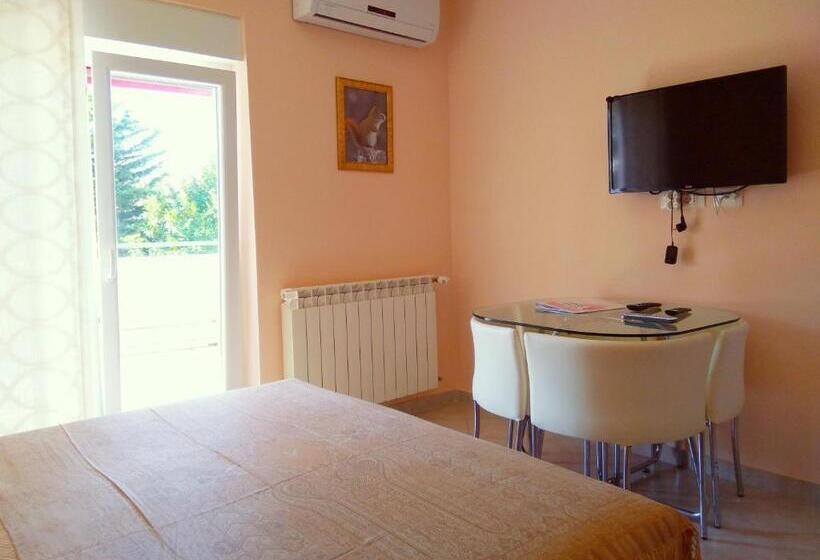 Студио Стандарт с Террасой, Aparthotel Viola