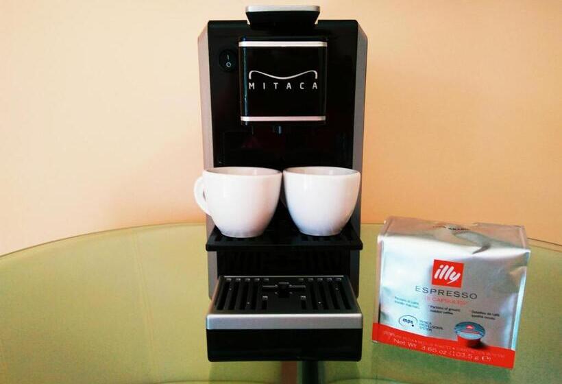 Студио Стандарт Вид на Сад, Aparthotel Viola