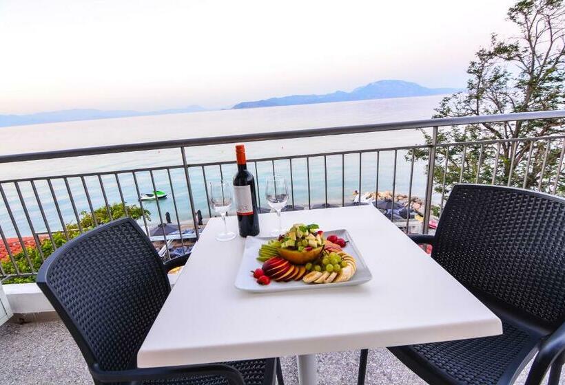 标准间侧面带海景, Marzi Boutique