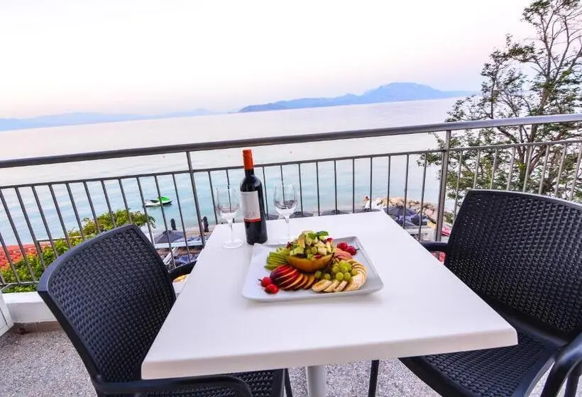 Triple Room Sea View, Marzi Boutique