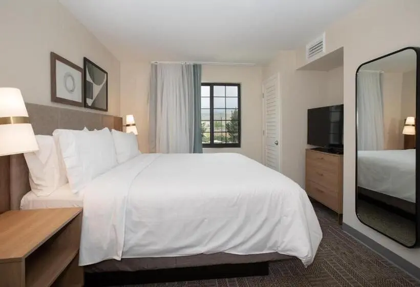 キングサイズベッドのスイートルーム, Staybridge Suites   Carson City   Tahoe Area, An Ihg