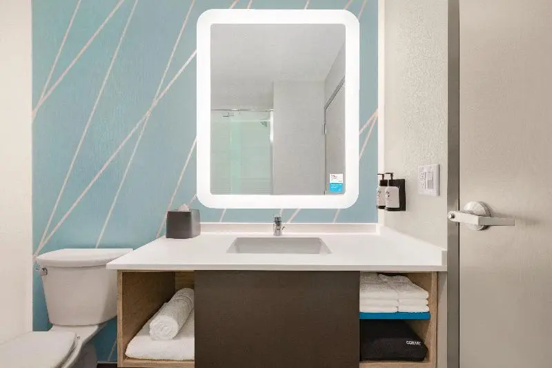 クイーンサイズベッドのスタンダードルーム, Avid Hotels   Madison   Huntsville West, An Ihg