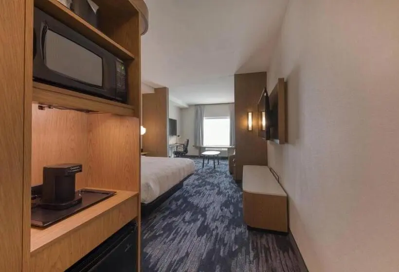 キングサイズベッドのスイートルーム, Fairfield Inn & Suites By Marriott Charlotte Belmont