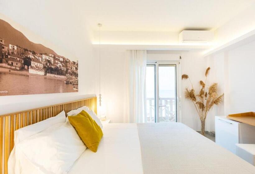 اتاق لوکس با چشمانداز دریا, Samaras Beach