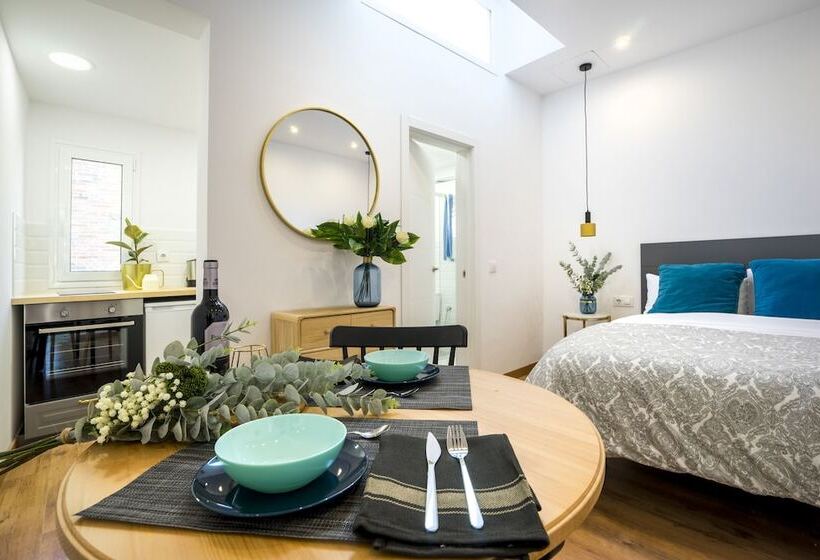 标准工作室, Ito Boutique Badalona Mar