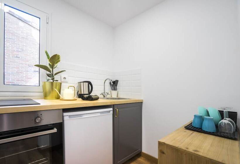 标准工作室, Ito Boutique Badalona Mar