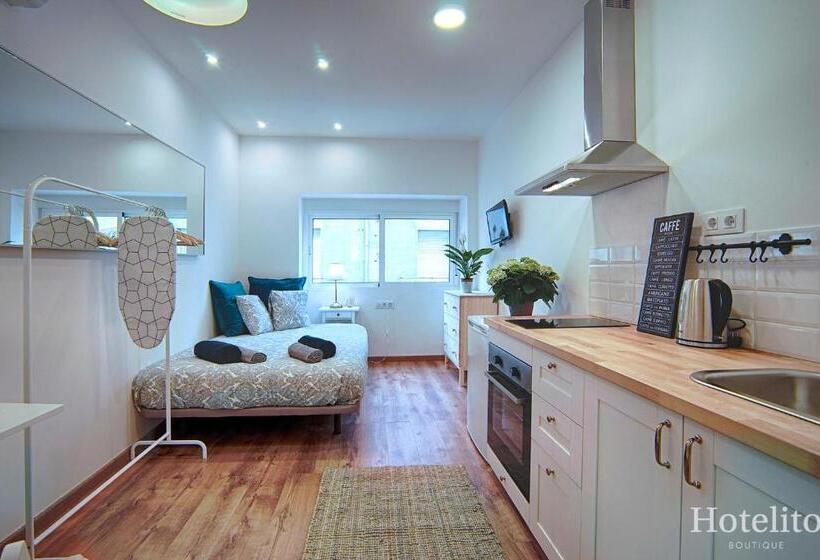 标准工作室, Ito Boutique Badalona Mar