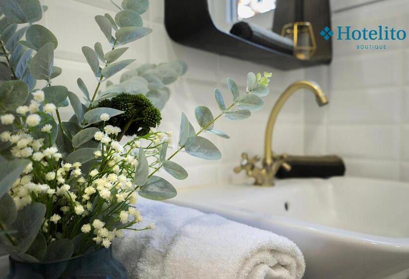 标准工作室, Ito Boutique Badalona Mar