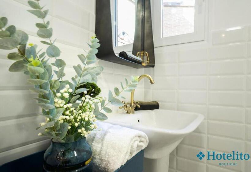 标准工作室, Ito Boutique Badalona Mar