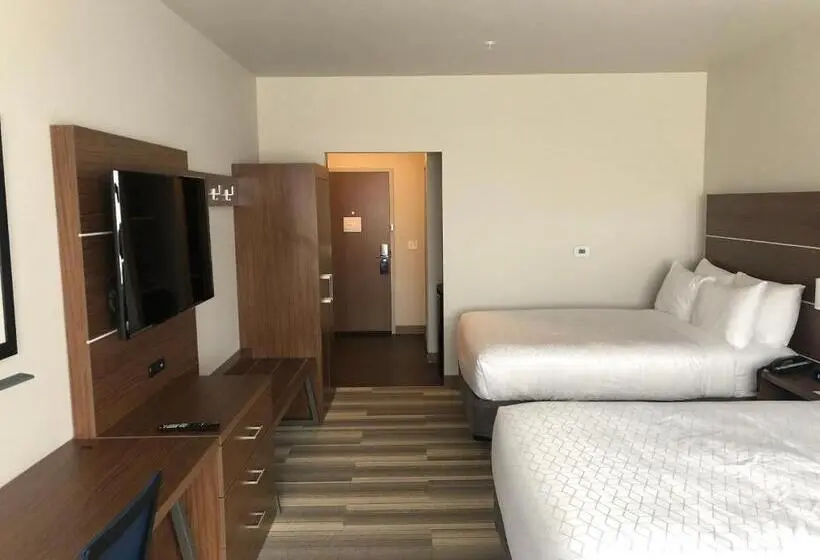 身障者適用スタンダードルーム, Holiday Inn Express & Suites   Madison West   Middleton, An Ihg