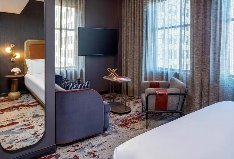 Juniorsviitti King-vuode, The Industrialist Hotel, Pittsburgh, Autograph Collection