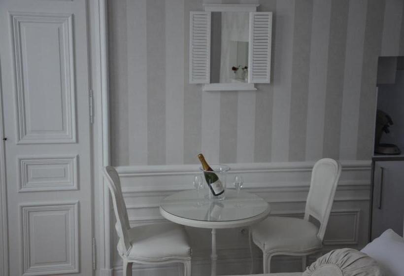 סוויטה, La Demeure De Charme