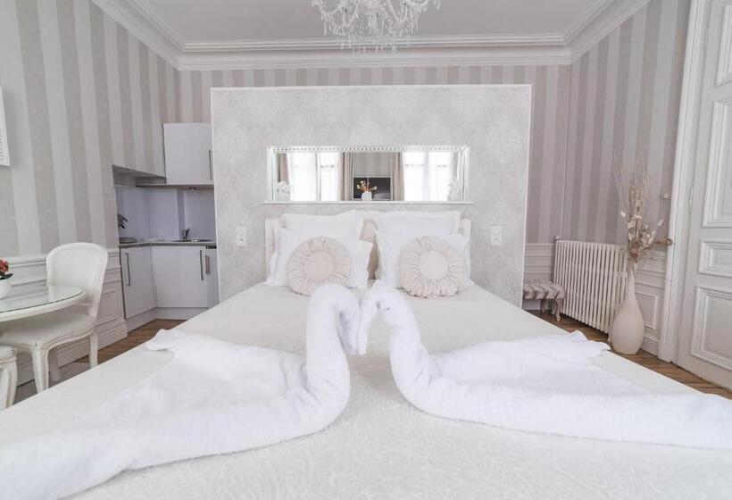 סוויטה, La Demeure De Charme