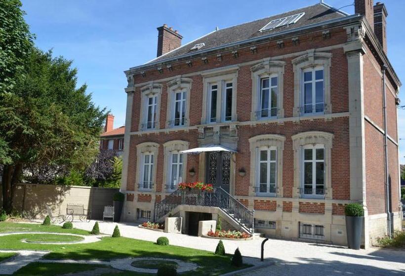 סוויטה דלוקס, La Demeure De Charme