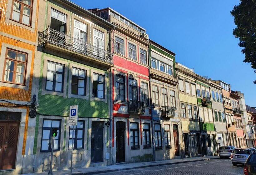 اتاق خانوادگی با چشمانداز باغ, Porto Alegria Garden