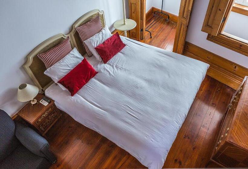 سوییت دوبلکس, Porto Alegria Garden