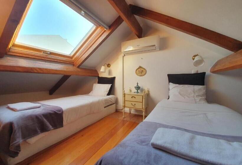 اتاق خانوادگی با چشمانداز باغ, Porto Alegria Garden