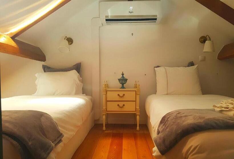 اتاق خانوادگی با چشمانداز باغ, Porto Alegria Garden