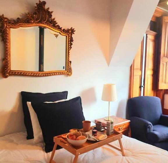 اتاق خانوادگی با چشمانداز باغ, Porto Alegria Garden