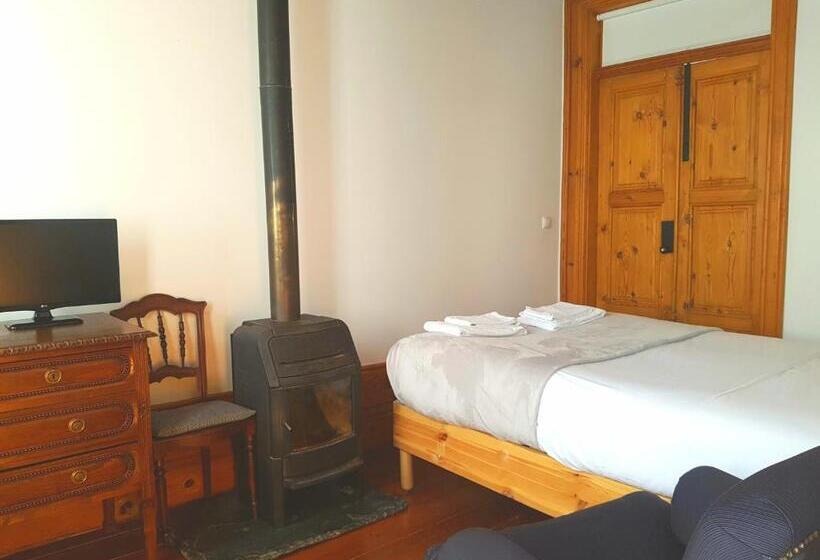 اتاق خانوادگی با چشمانداز باغ, Porto Alegria Garden