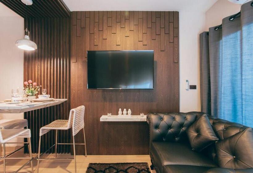 Family Suite, Urban Maerim