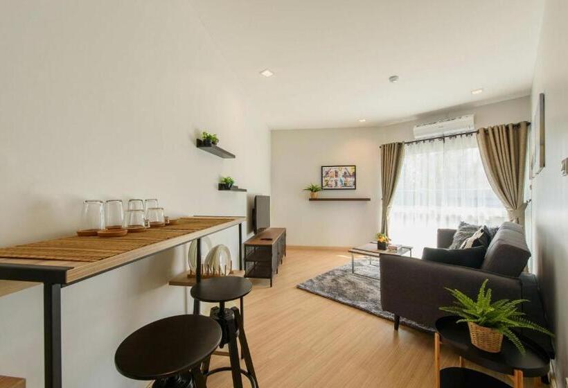 Номер Deluxe, Urban Maerim