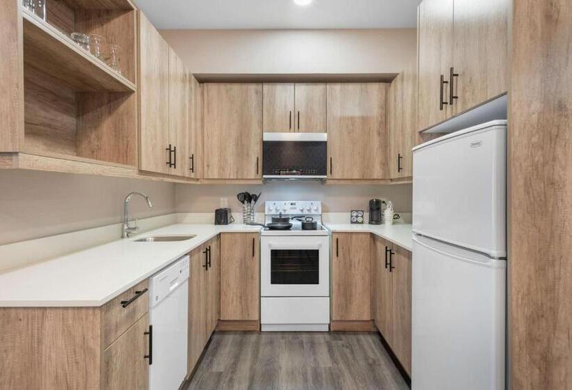 סוויטה, Best Western Premier Executive Residency Medicine Hat