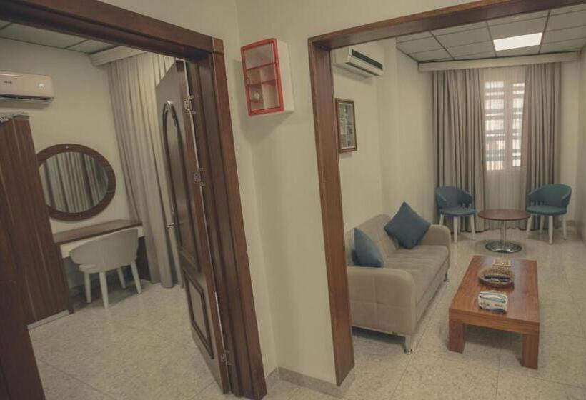 スタンダードスタジオ, Rzgari Taza Salim Street