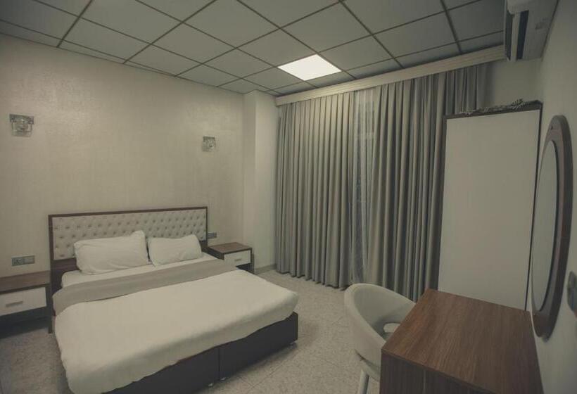 ２ベッドルームアパートメント, Rzgari Taza Salim Street