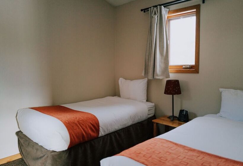 キャビン, Glacier House Hotel & Resort