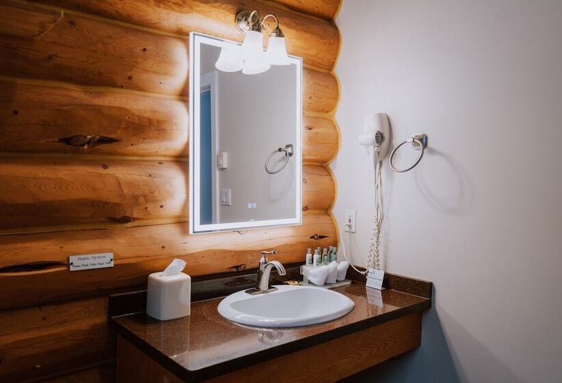 בקתה, Glacier House Hotel & Resort