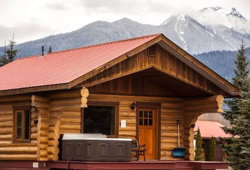 کابین, Glacier House Hotel & Resort