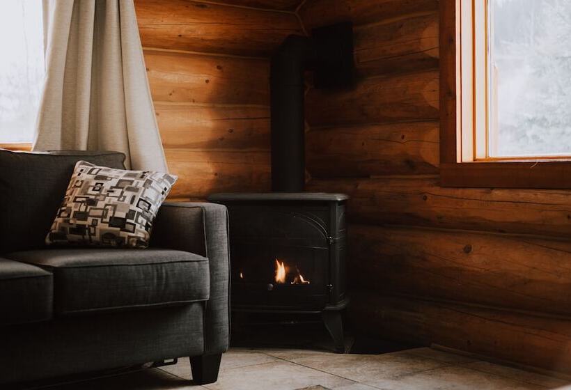 בקתה, Glacier House Hotel & Resort