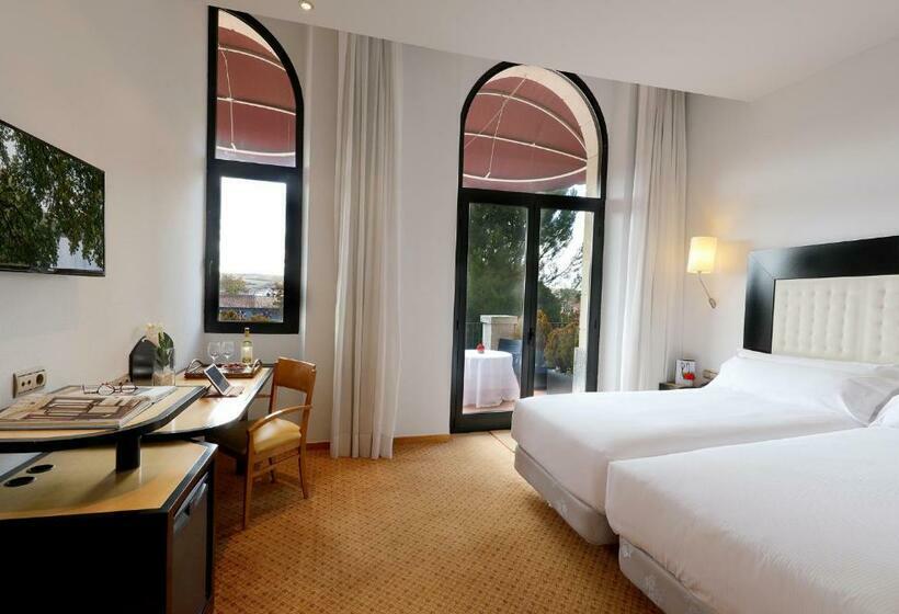 اتاق لوکس, Abba Burgos